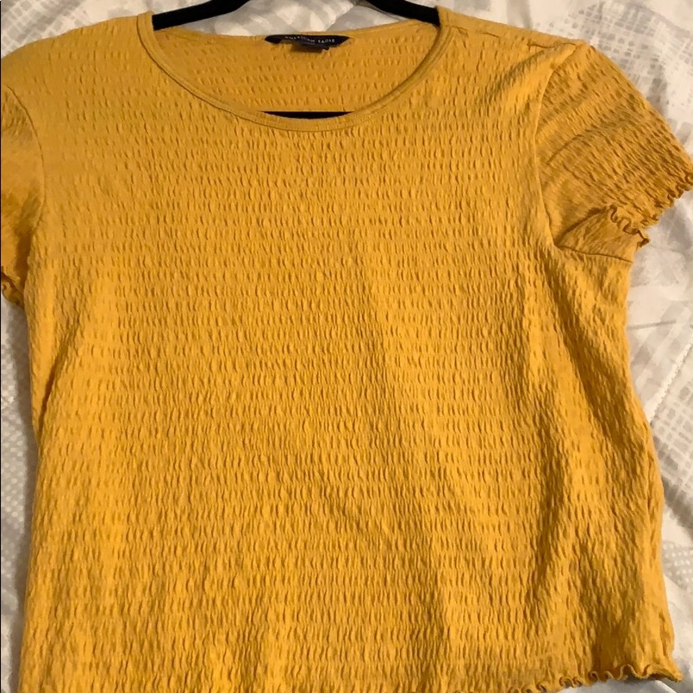 Yellow cropped tee